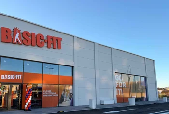 Basic-Fit estrena en Almassora su nueva imagen de marca
