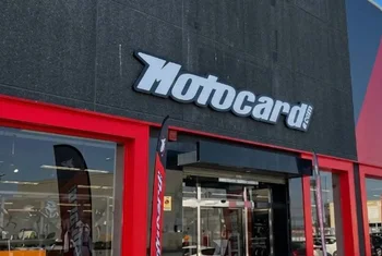 Motocard instala en Parque Oleiros su primera tienda en Galicia
