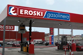 Eroski vende su negocio de estaciones de servicio a Petroprix