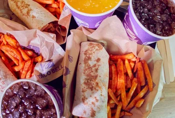 Taco Bell elige Bahía Real para su debut en Cantabria