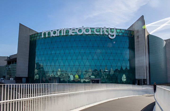 Veritas y Normal eligen Marineda City para su estreno en Galicia