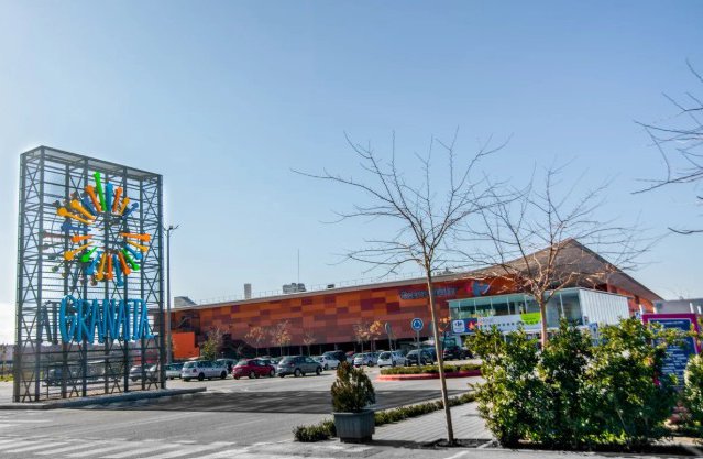 Ares vende a AEW el Retail Park Granaita