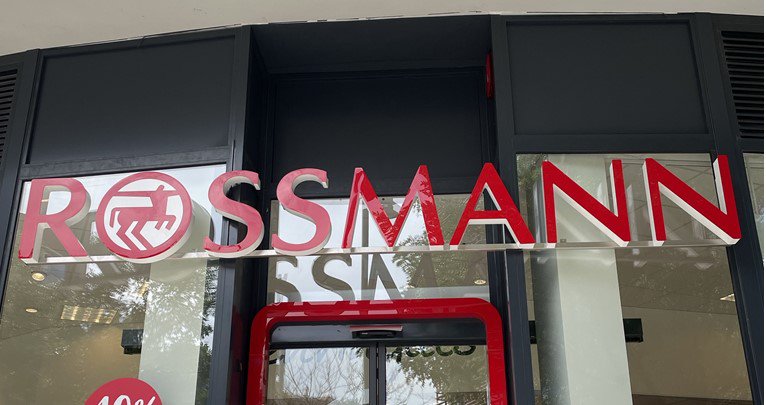 Rossmann aterriza en Los Patios