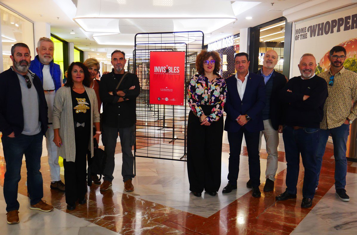 Bahía Sur inaugura la exposición fotográfica 'Invisibles'