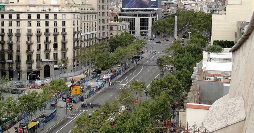 Passeig de Gràcia se posiciona un año más como la calle comercial más cara de España