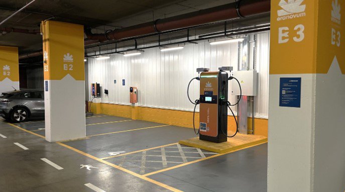 Eranovum acuerda con 17 centros comerciales la instalación de cargadores de vehículos eléctricos