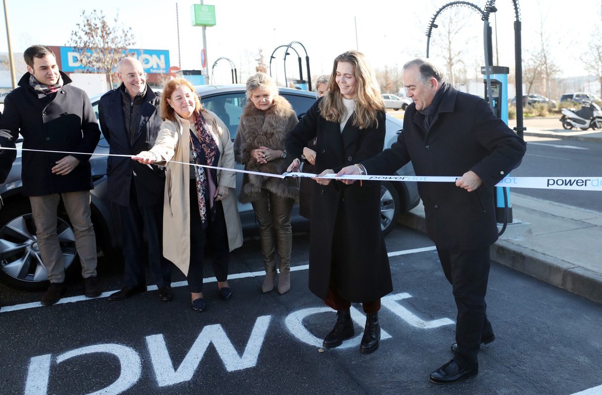 Powerdot inaugura en el Parque Comercial El Golf la mayor estación de recarga de Castilla-La Mancha