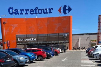 El centro comercial Carrefour Rivas organiza un mercado de paquetes perdidos y no reclamados