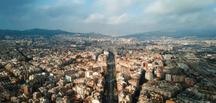 Las tiendas de accesorios ganan presencia en las calles comerciales de Barcelona