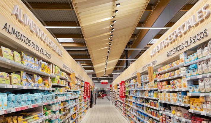Alcampo contempla el cierre de hasta 25 supermercados en su plan de transformación