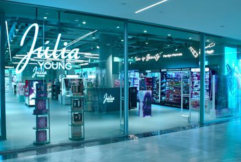 Westfield Glòries amplía su mix de perfumería y cosmética con la apertura de Júlia