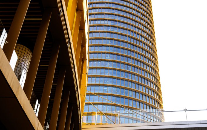 Torre Sevilla abrirá domingos y festivos durante junio y acogerá una carrera popular