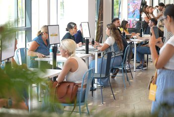 MERLIN Properties organiza ferias de empleo en sus centros comerciales para impulsar la contratación local