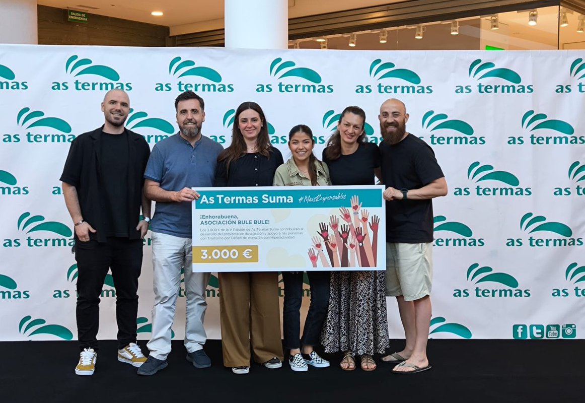 As Termas entrega el premio de su concurso solidario a la Asociación Bule Bule