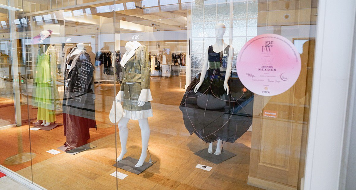 Puerto Venecia exhibe el talento joven de la moda aragonesa en una pop up