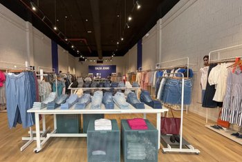 Salsa Jeans inaugura un nuevo local en Puerto Venecia