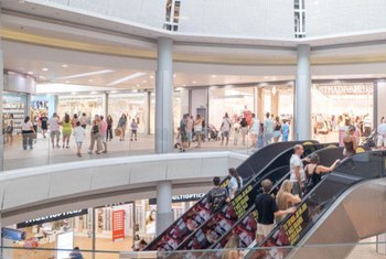 Dinosaurios a tamaño real toman el centro comercial H2O hasta septiembre
