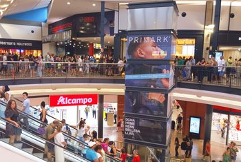 Vuelta al cole con premio: Espai Gironès sortea 7.500 euros en Alcampo