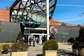 El Rosal celebra las Noches de La Encina con espectáculos de humor, magia y música