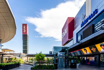 Splau incorpora nuevas marcas y reformas en su oferta comercial y de ocio