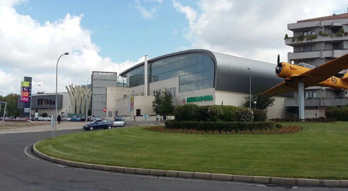 León Plaza amplía su mix comercial con nuevas incorporaciones en restauración, ocio y retail