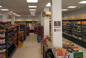 Nuditrans inaugura en Novelda su primer supermercado Kuups