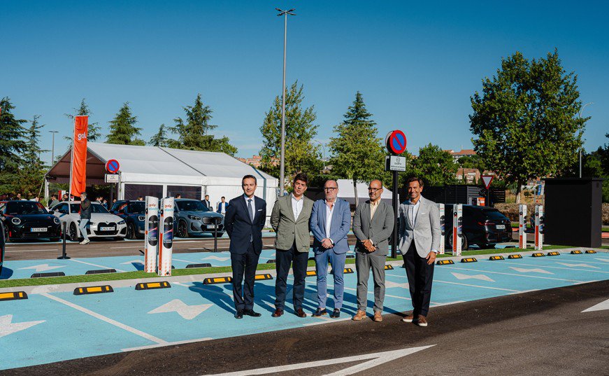 Intu Xanadú inaugura uno de los mayores parques de recarga eléctrica de Iberia