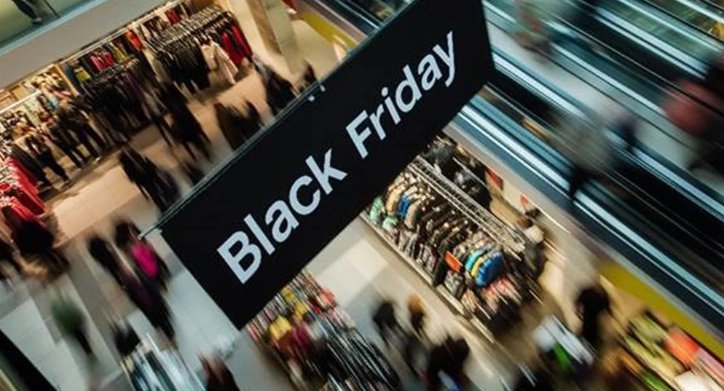 El 44% de los compradores cree que la IA mejorará su experiencia en el Black Friday y el Cyber Monday
