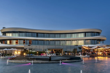 LaFinca Grand Café se tiñe de rosa en el Día Mundial Contra el Cáncer de Mama