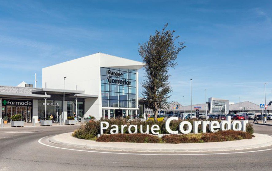 CBRE Investment Management compra Parque Corredor a Redevco y Ares