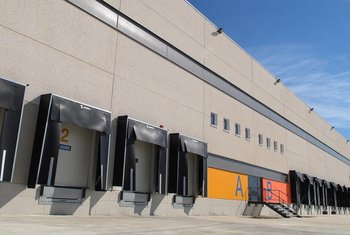 Normal instala en Tarragona su primer hub logístico en España