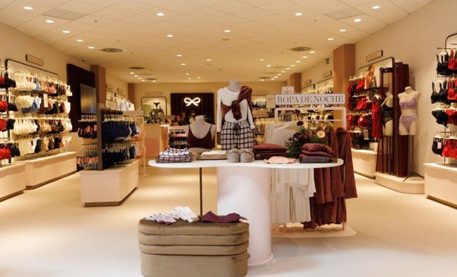 Hunkemöller reabre su tienda en el centro comercial Torre Sevilla