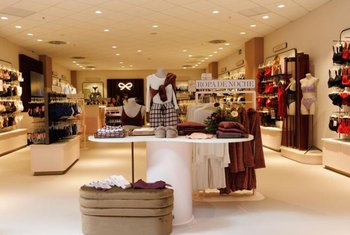 Hunkemöller reabre su tienda en el centro comercial Torre Sevilla