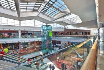 La afluencia a centros comerciales en España crece un 1,7% en octubre