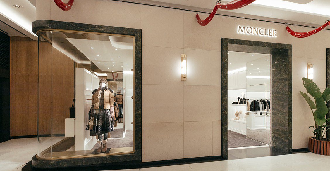 Moncler abre una boutique en Galería Canalejas