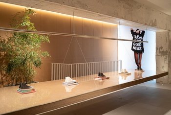 El primer establecimiento 100% de papel y cartón de Ecoalf llega a San Sebastián