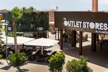 Via Outlets compra The Outlet Stores Alicante a UBS tras el aval de Competencia