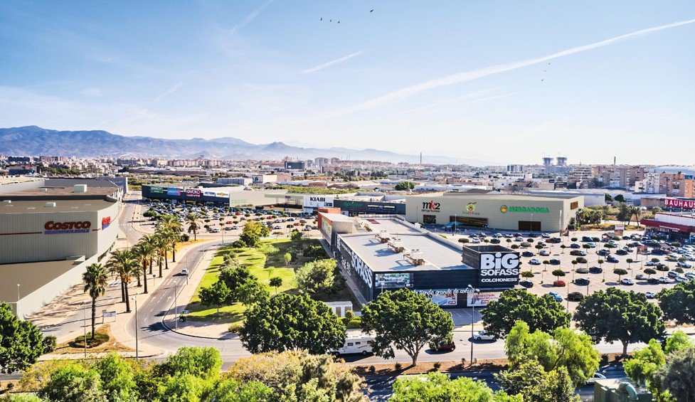 Bogaris amplía la oferta comercial en sus parques de Sevilla Norte y Málaga Nostrum