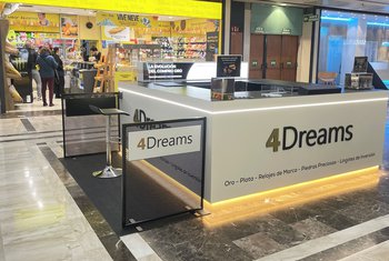 4Dreams instala su stand número 35 en el centro comercial Gran Casa