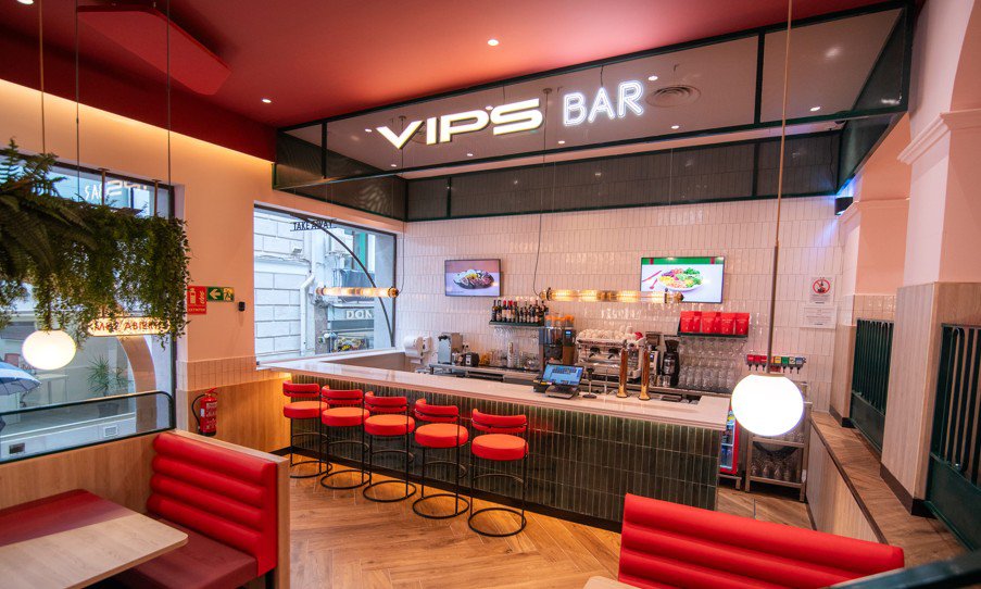 VIPS inaugura un restaurante en el centro de Mérida