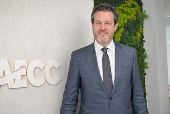 Las ventas y las afluencias de centros y parques comerciales crecieron un 6% y un 2,4% en 2025