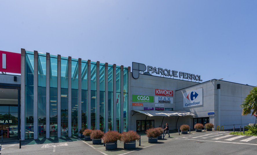 Redevco amplía su cartera en España con tres parques comerciales