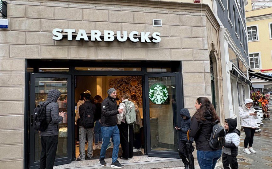 Starbucks abre su segundo punto de venta en Gibraltar