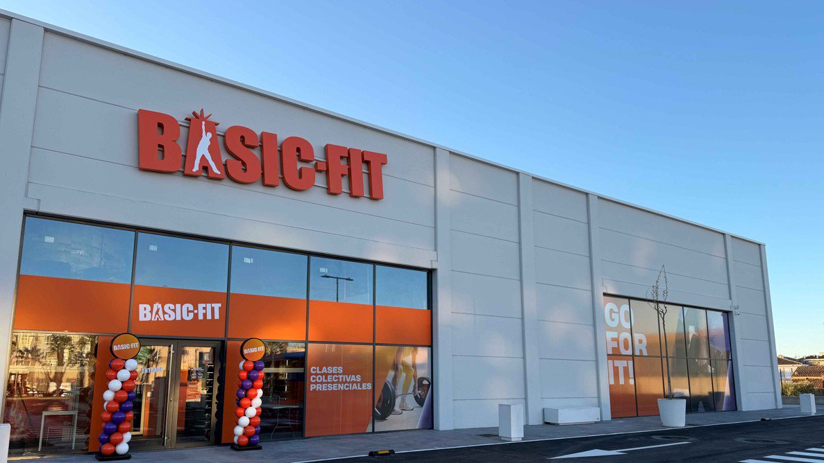 Basic-Fit estrena en Almassora su nueva imagen de marca