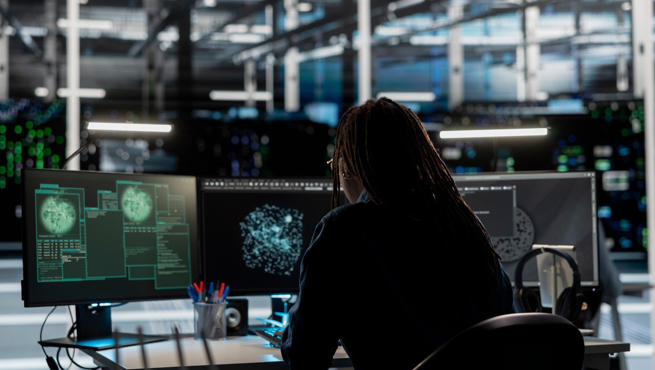 Desayuno AECC: las claves de la ciberseguridad en centros y parques comerciales