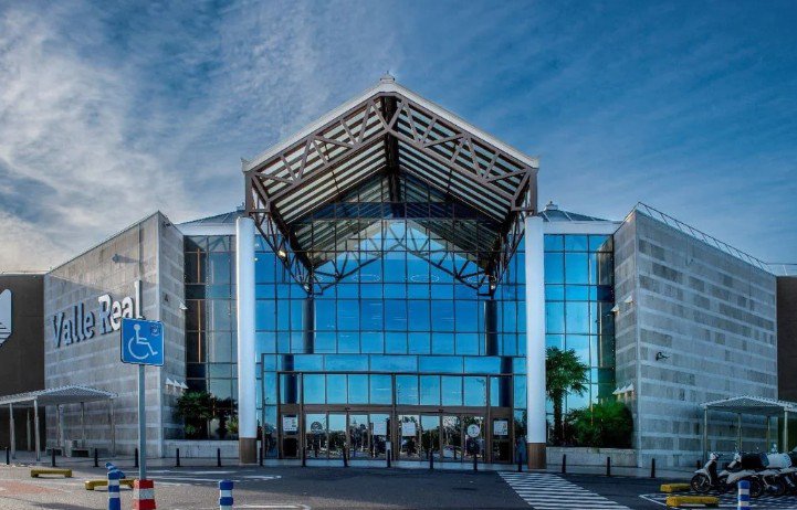 Sonae logra ventas en el mercado español de 1.579 millones de euros en 2025