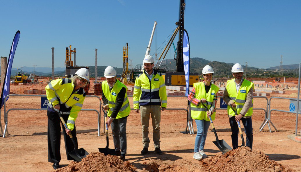 JYSK pone la primera piedra de su centro logístico de Almenara