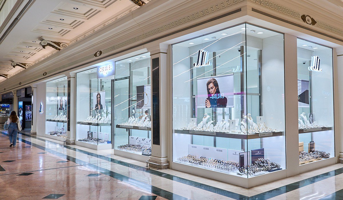 Jose Luis Joyerías inaugura una nueva tienda de Gran Via 2