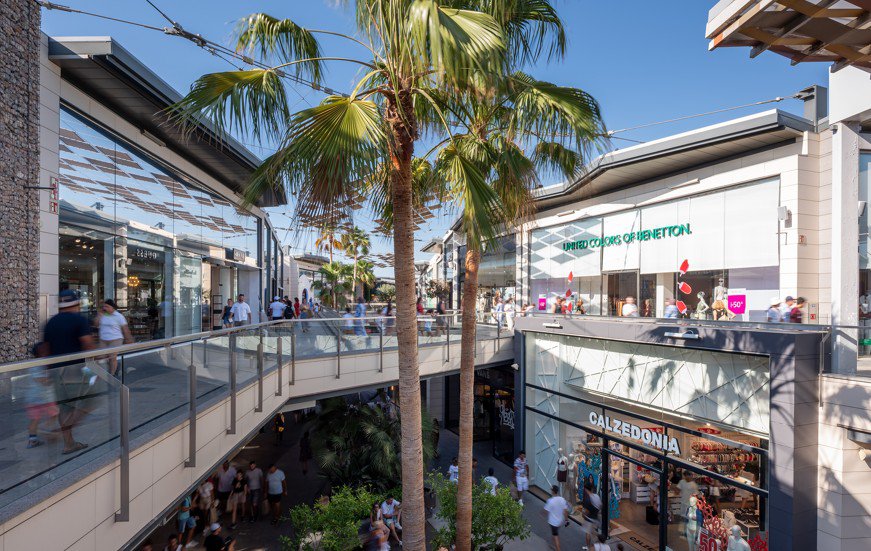 Carmila suma 35 nuevas firmas y renueva 12.500 m2 en sus centros comerciales