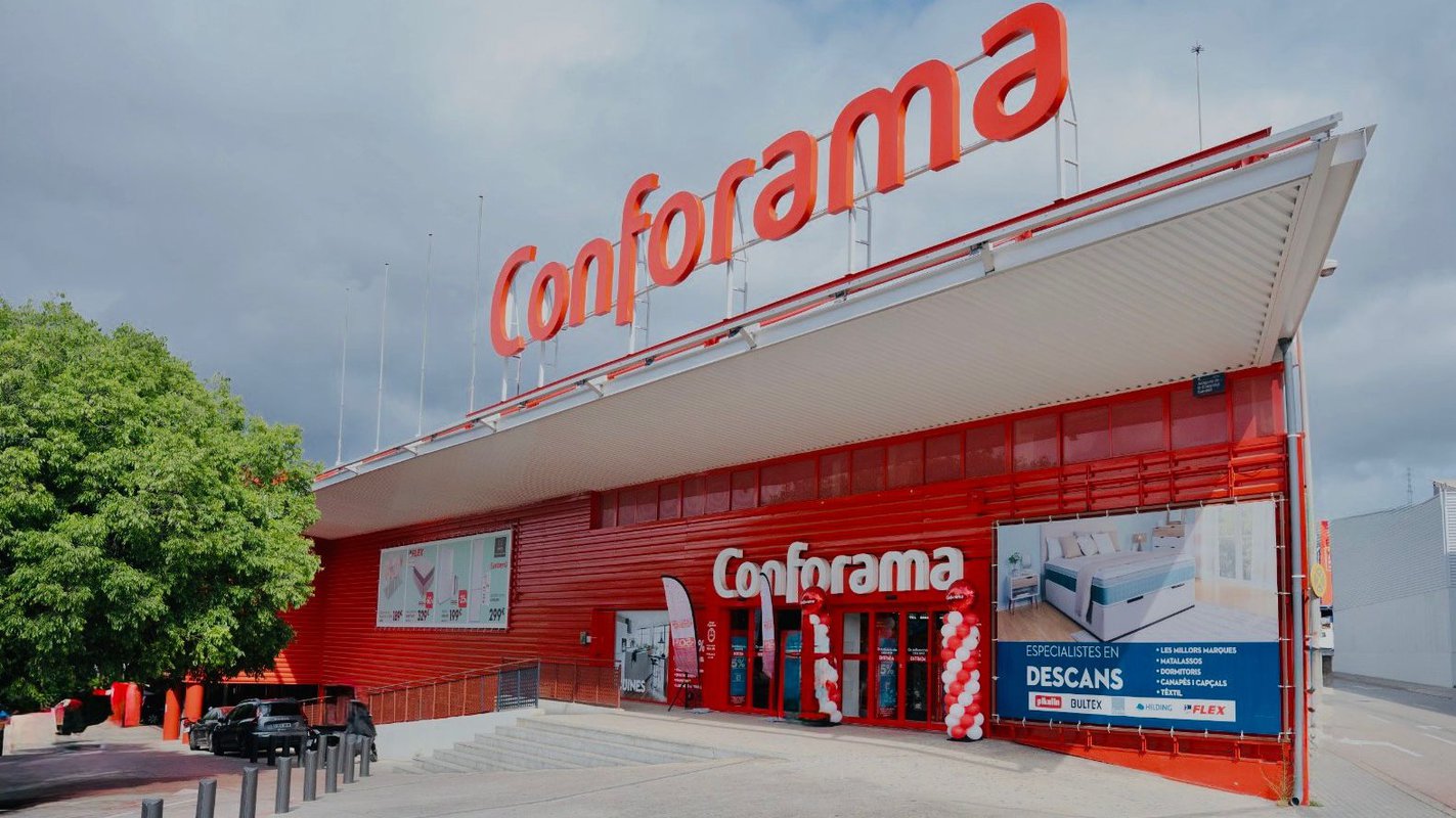 Conforama remodela su establecimiento de Montigalà tras 30 años